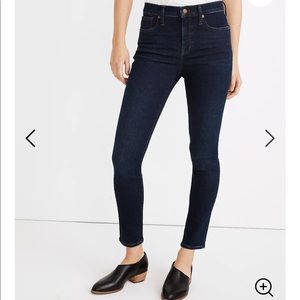 Madewell 9" Mid-Rise Skinny Jeans in Orland Wash